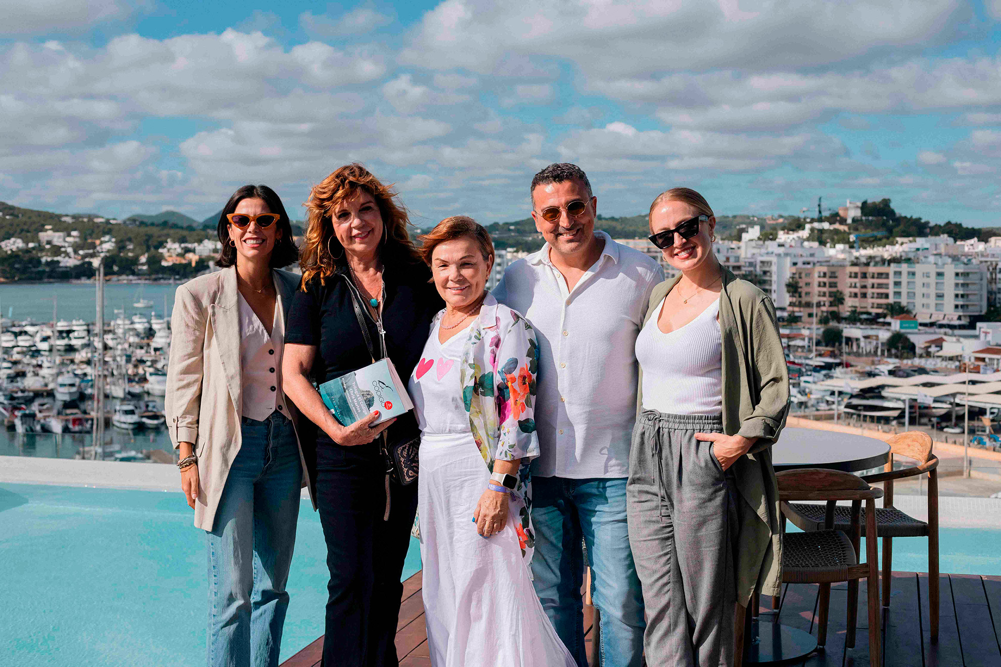 Barbara Hermosilla, Belinda Washington, Mari Carmen Gutiérrez, Chris Martos y Helher Escribano